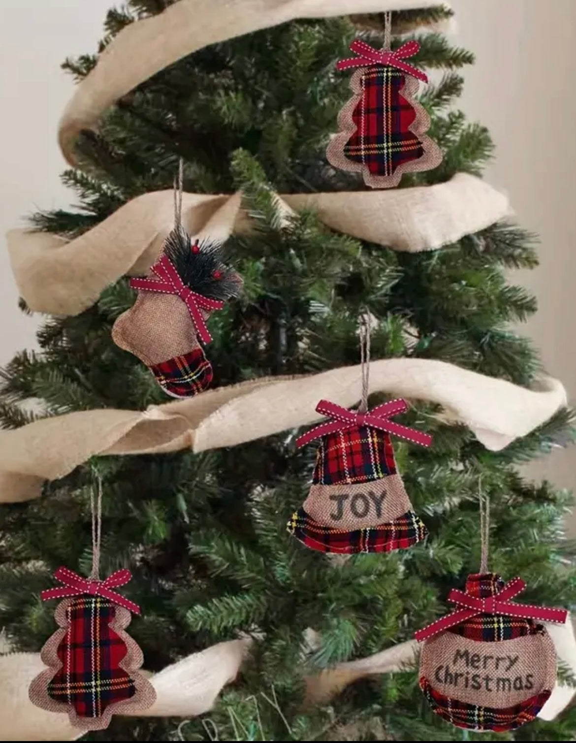 Traditional Print Hessian Tree Decorations